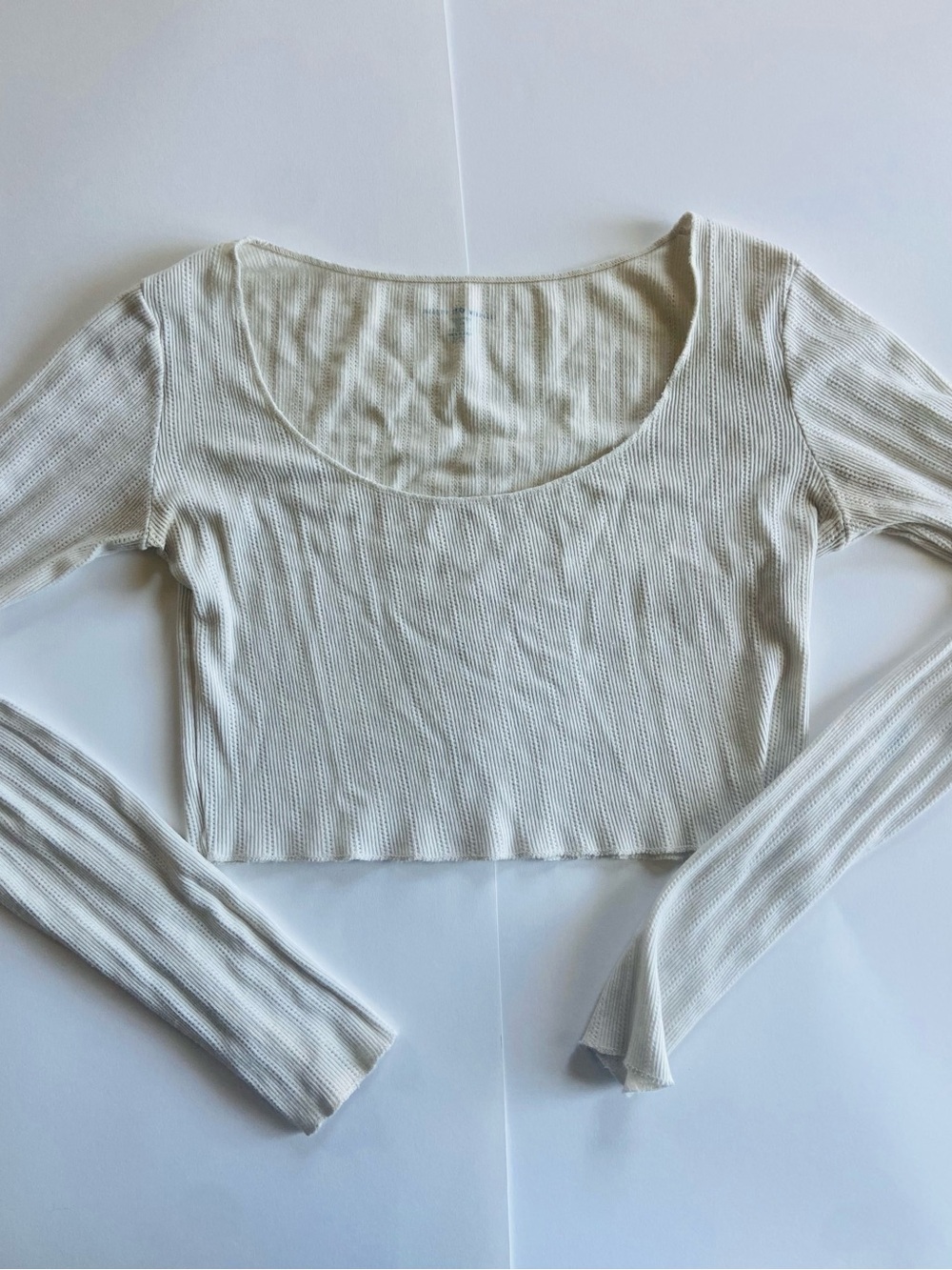 Brandy Melville Cropped Scoop Neck Ribbed Long-Sleeve Top - Cream S